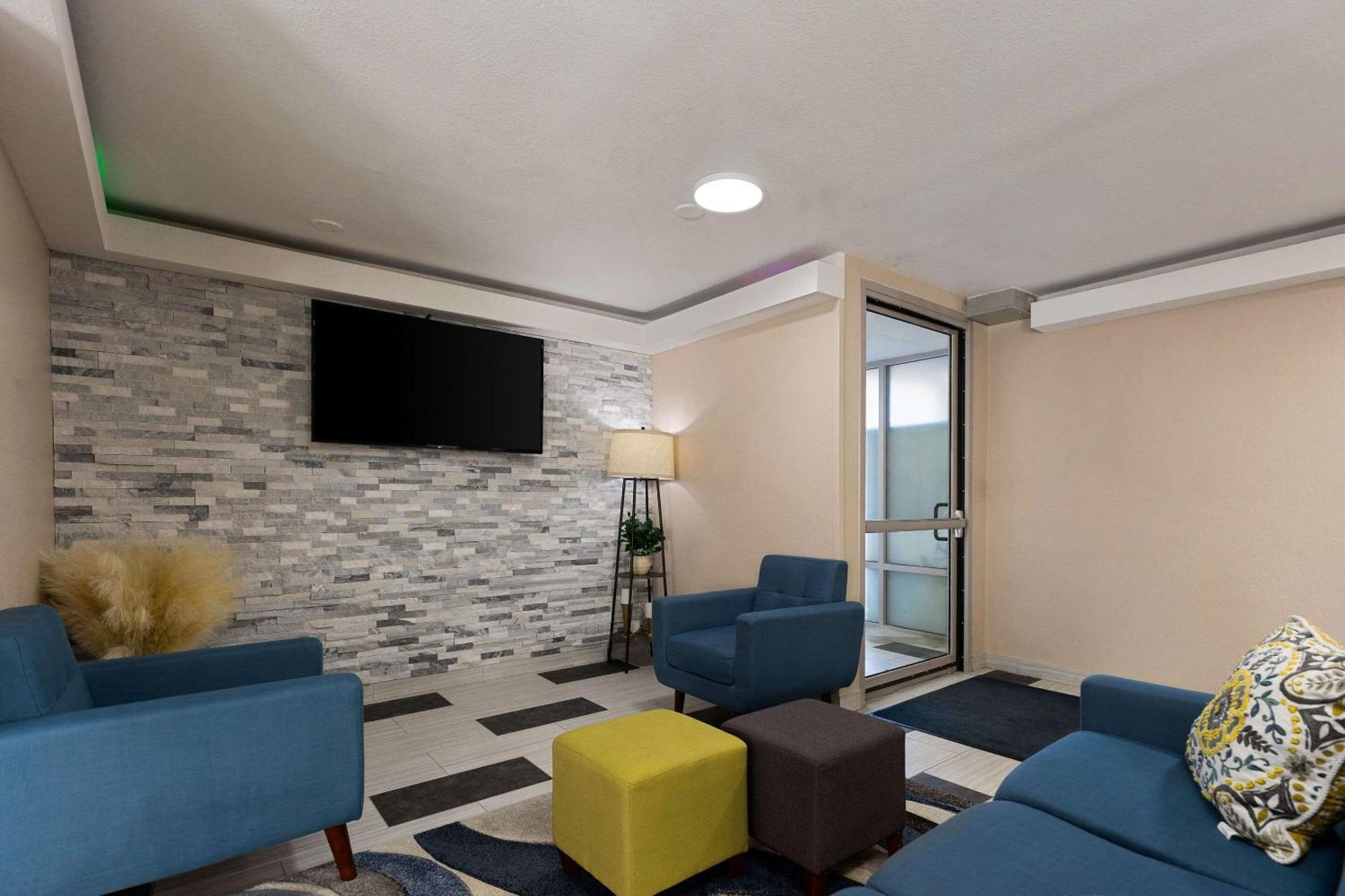 Rockford East Villa ภายนอก รูปภาพ
